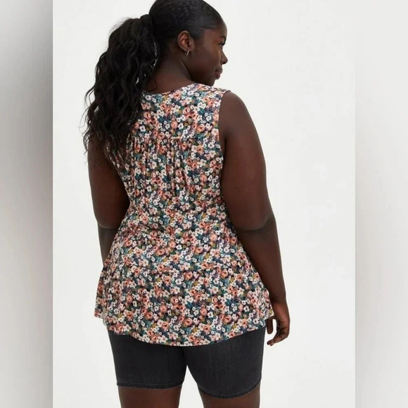 Torrid Rayon Slub Button-Front Tiered Tank, Color Floral-Multi Size 00 - Picture 2 of 15
